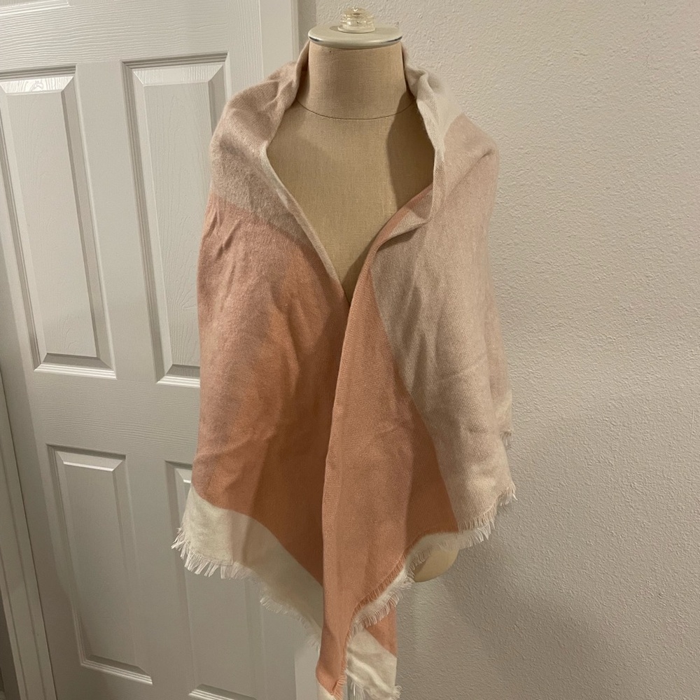 LC Lauren Conrad Scarf